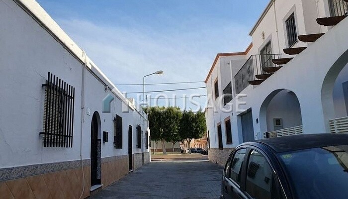 Piso a la venta en la calle Los Faroles 5, Almería capital