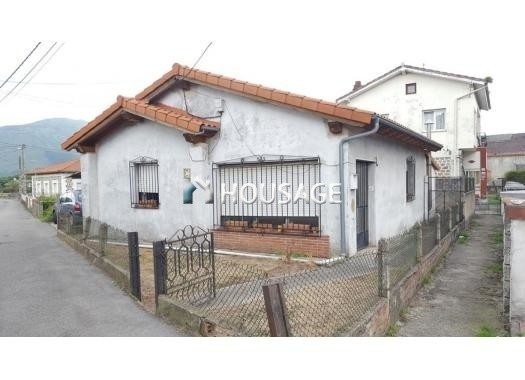 Casa a la venta en la calle Madrid 16, Los Corrales de Buelna