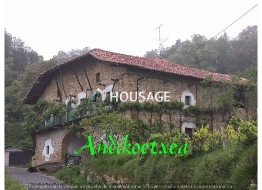 Casa a la venta en la calle Azurmendi, Larrabetzu