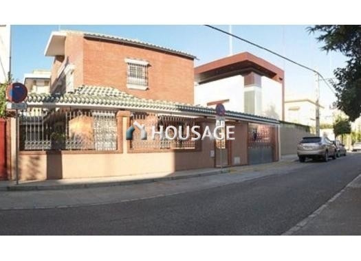 Villa a la venta en la calle Cardenal Lluch 50, Sevilla