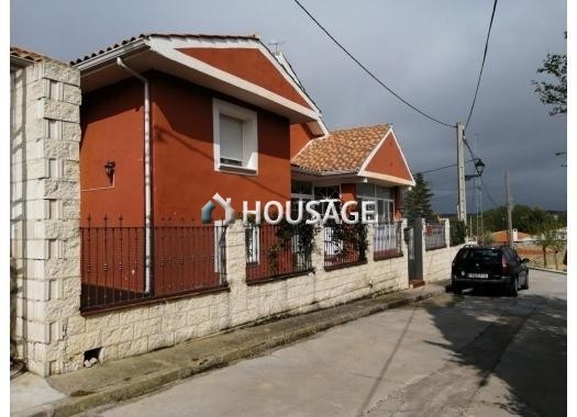 Villa a la venta en la calle Huertas 15, Huelves