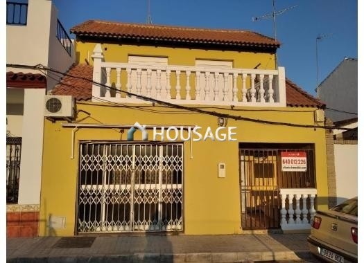 Casa a la venta en la calle Carnaval 28, Guillena