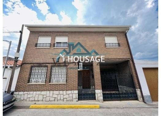 Villa a la venta en la calle De Las Eras 9, Cazalegas