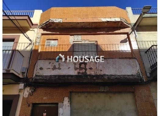 Casa a la venta en la calle Fuentes De Andalucía 103, Sevilla
