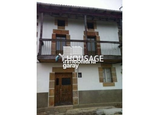 Casa a la venta en la calle Plaza De Carlos Ii 26, Valle de Valdebezana
