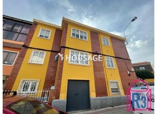 Casa a la venta en la calle Avenida De Los Bordadores 6, León