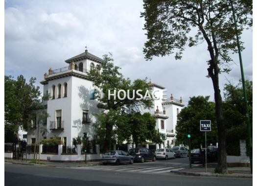Casa a la venta en la calle Tenerife 13, Sevilla