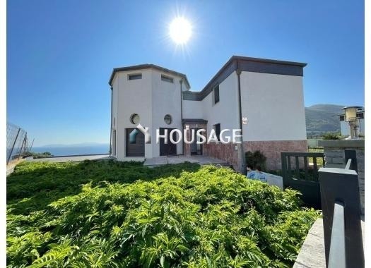 Villa a la venta en la calle Pl Area Apd-2 35h, Castro-Urdiales