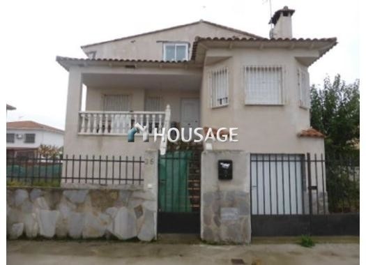Villa a la venta en la calle Ciudad Real 42, Santa Olalla