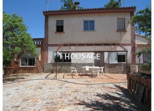 Villa a la venta en la calle De Leocadio Brun, Teruel