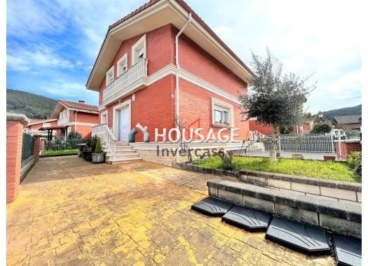Villa a la venta en la calle Barrio De Pomar 2, Guriezo