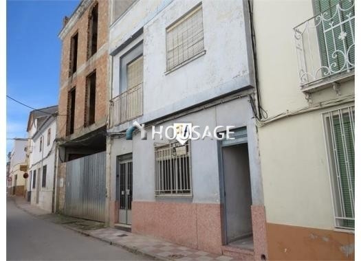 Casa a la venta en la calle Avenida De Andalucía 146, Torredonjimeno
