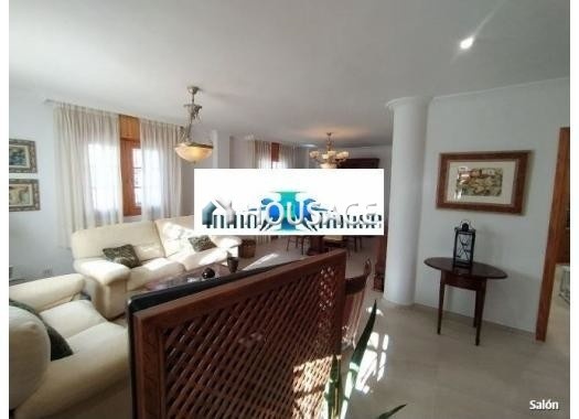 Villa a la venta en la calle Hermanos Villar 23, Albacete capital