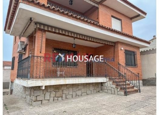 Villa a la venta en la calle Plaza Toledillo 2, El Casar de Escalona