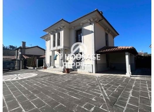 Villa a la venta en la calle La Falua 14, Ribadesella