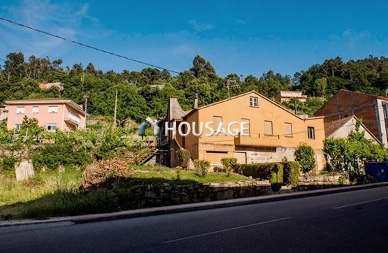 Casa de 3 habitaciones en venta en Ourense