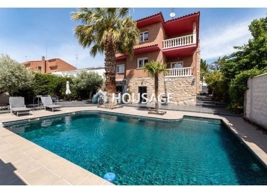 Villa a la venta en la calle De Tarragona 871, Casarrubios del Monte