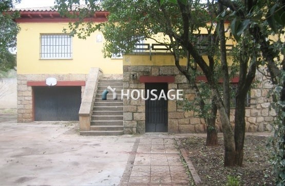 Villa de 4 habitaciones en venta en Cáceres