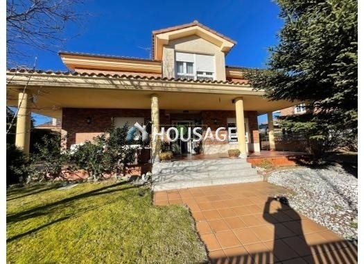 Villa a la venta en la calle Los Nogales 10, Villaquilambre