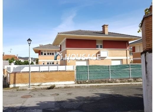 Villa a la venta en la calle Alces, Castro-Urdiales