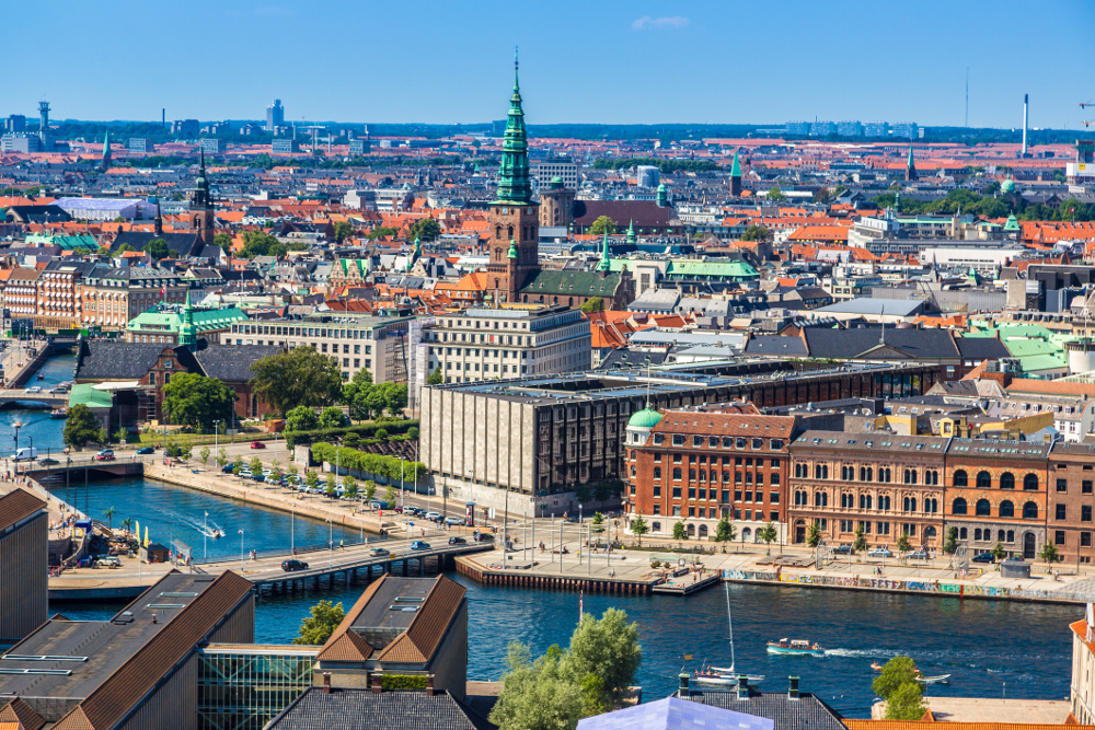 Vista aérea de Copenhague en Dinamarca, uno de los países más seguros del mundo