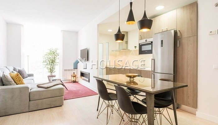 Piso de 2 habitaciones en venta en Madrid, 106 m²