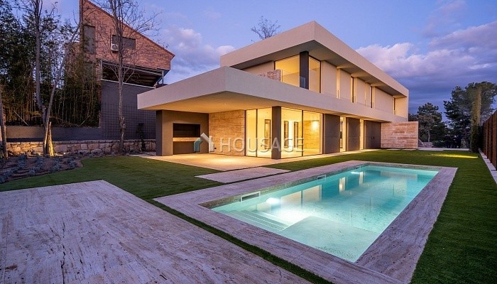 Villa en venta en Torrelodones, 314 m²