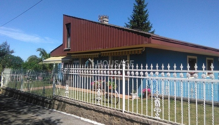 Villa en venta en Nava, 347 m²
