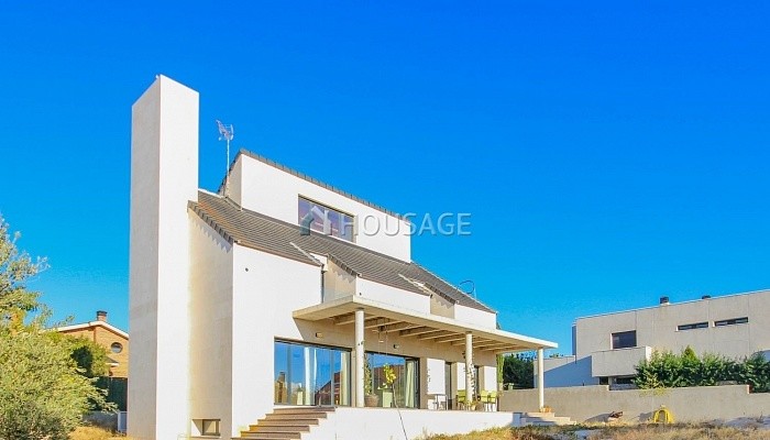 Villa en venta en Campo Real, 418 m²