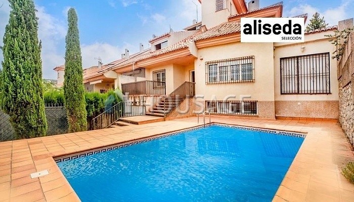 Casa de 6 habitaciones en venta en Granada, 298 m²