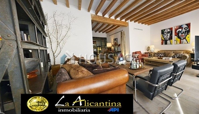 Piso de 4 habitaciones en alquiler en Alicante