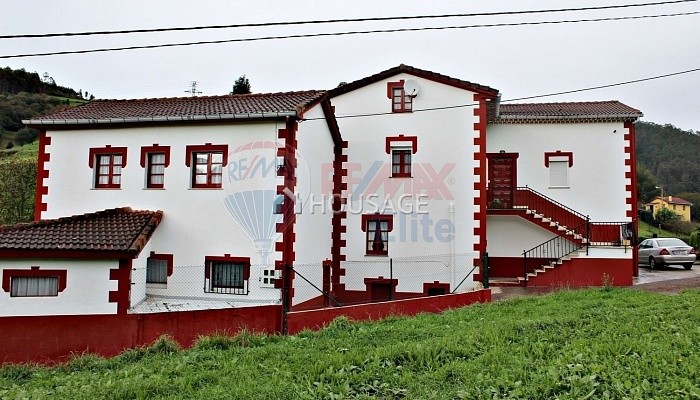 Villa en venta en Valdes, 315 m²