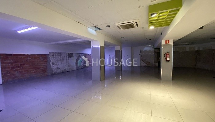 Local de 2 habitaciones en venta en Cornella de Llobregat, 295 m²