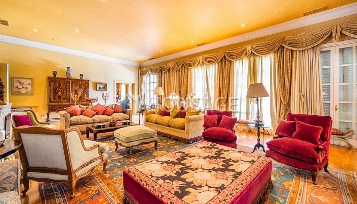 Villa de 7 habitaciones en venta en Madrid, 930 m²