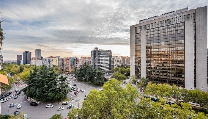Piso de 5 habitaciones en venta en Madrid, 243 m²