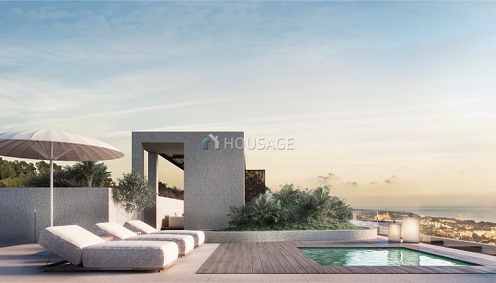 Adosado de 4 habitaciones en venta en Marbella, 584 m²