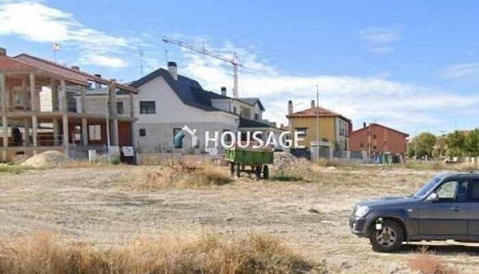 2.054m2 urban Land Residential for sale for 155.610€ on carretera. de arevalo 0 street. Cuéllar
