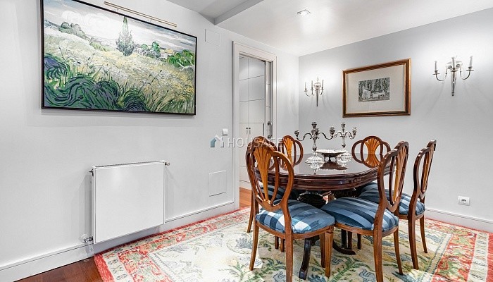 Piso de 3 habitaciones en venta en Madrid, 178 m²