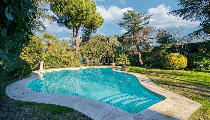 Villa en venta en Boadilla del Monte 492 m²