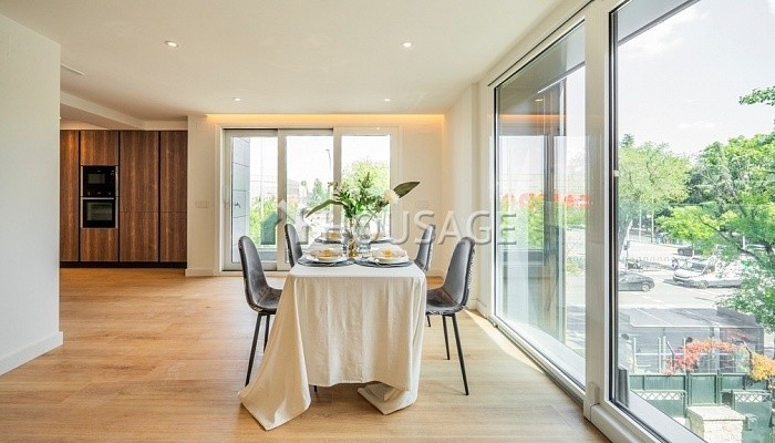 Piso de 3 habitaciones en venta en Madrid, 164 m²