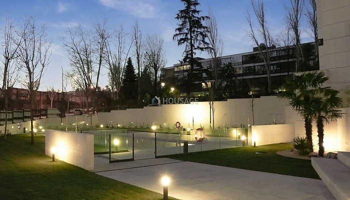Piso de 4 habitaciones en venta en Madrid, 197.59 m²