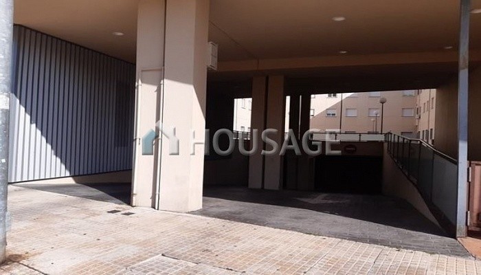 Piso de 3 habitaciones en venta en Cáceres