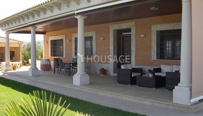 Casa de 4 habitaciones en venta en Piedrabuena, 180 m²