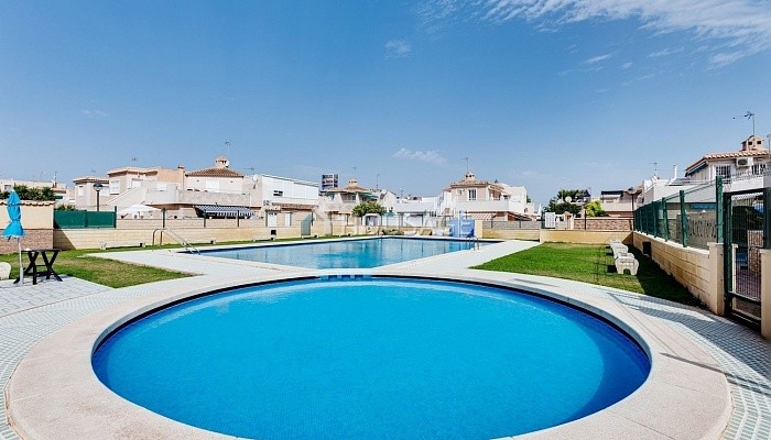 Villa en venta en Torrevieja, 45 m²
