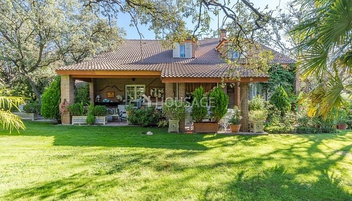 Villa en venta en Las Rozas, 425 m²