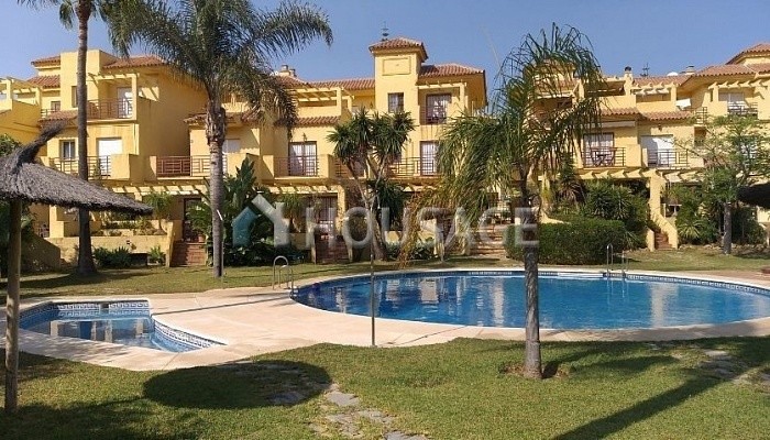 Villa en venta en Estepona, 267 m²