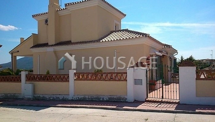 Villa a la venta en la calle C/ Esparto, Coín