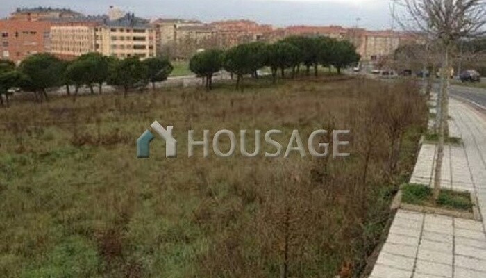 99m2-residential Land for Development for sale on carbajal street (León) for 89.000€