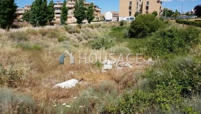 Urban Land Residential for sale for 382.230€ with 788m2 located in sup14 montesol2 street. Cáceres