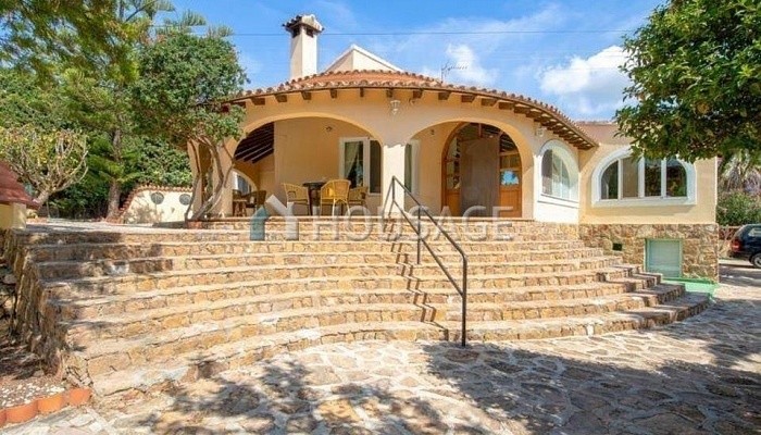 Villa a la venta en la calle Benicolada-Paralela, Calpe